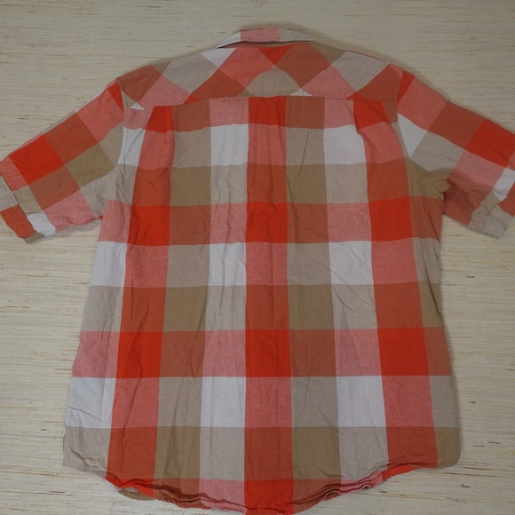 Sean John Men’s XL Short Sleeve Button-Up Shirt – Red Tan Plaid - Picture 4 of 4